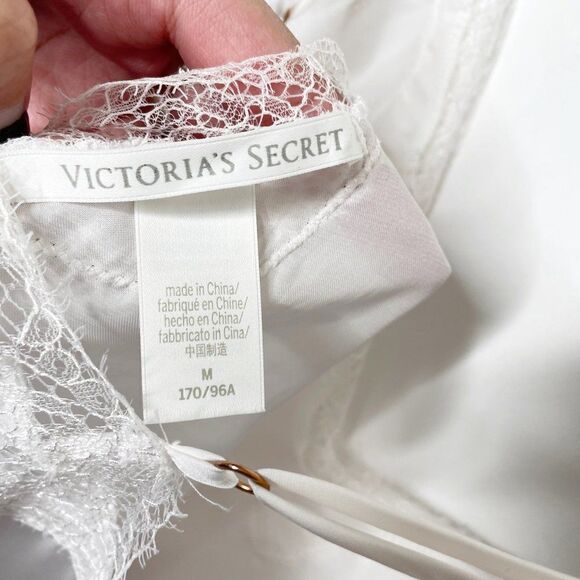 Victoria's Secret Lace Trim Charmeuse Satin V Neck Camisole Tank White M - Picture 5 of 6